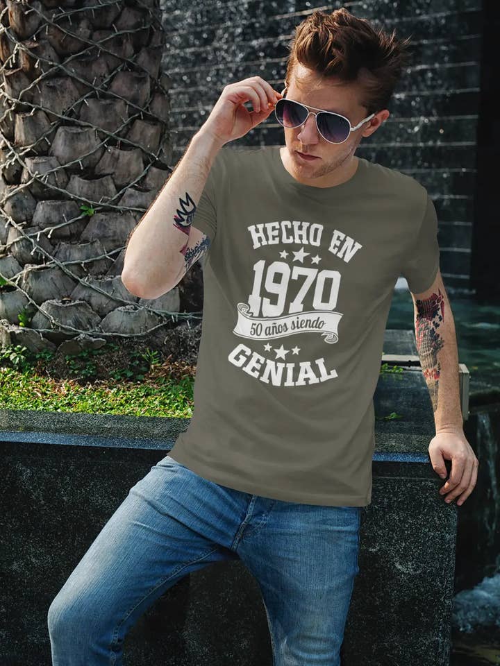 Grafisch T-shirt voor heren Hecho en 1970, 50 años de ser Genial T-shirt voor wholesale door ULTRABASIC
