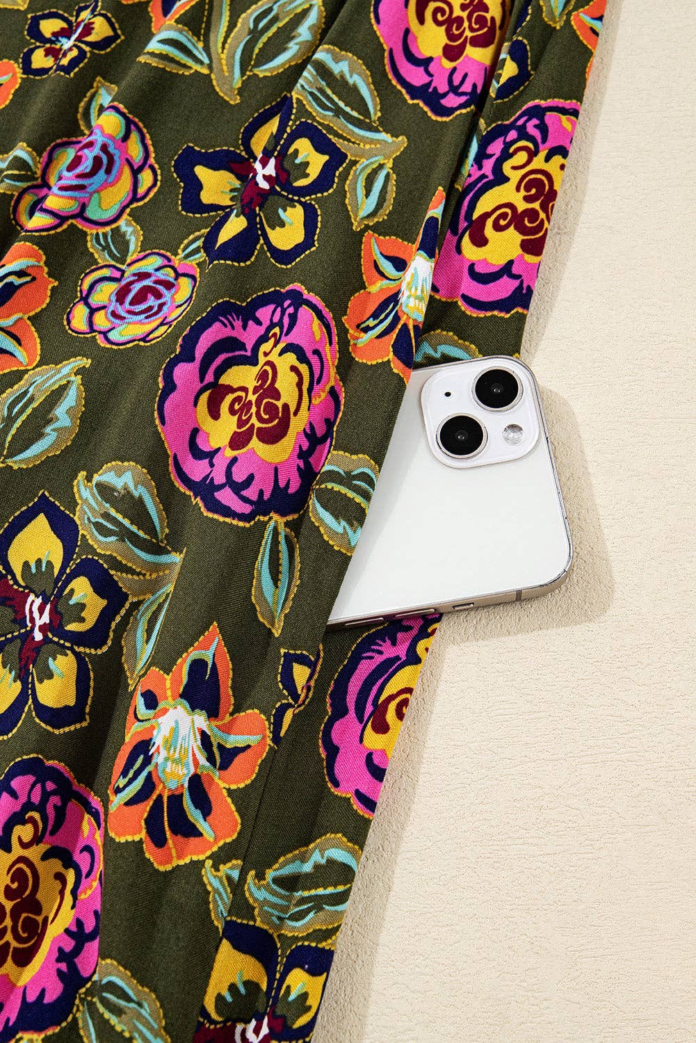 Green Floral Print Split Neck Bubble Sleeve Shift Mini Dress for wholesale on Faire7