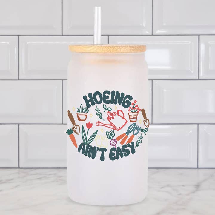 Bicchiere in vetro Hoeing Ain't Easy per la vendita all'ingrosso da parte di The Potted Oasis