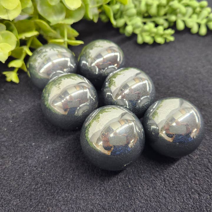 Esferas de Hematite - 40mm (Aprox. Saco de 1 libra) por atacado de Meraki Gemstones