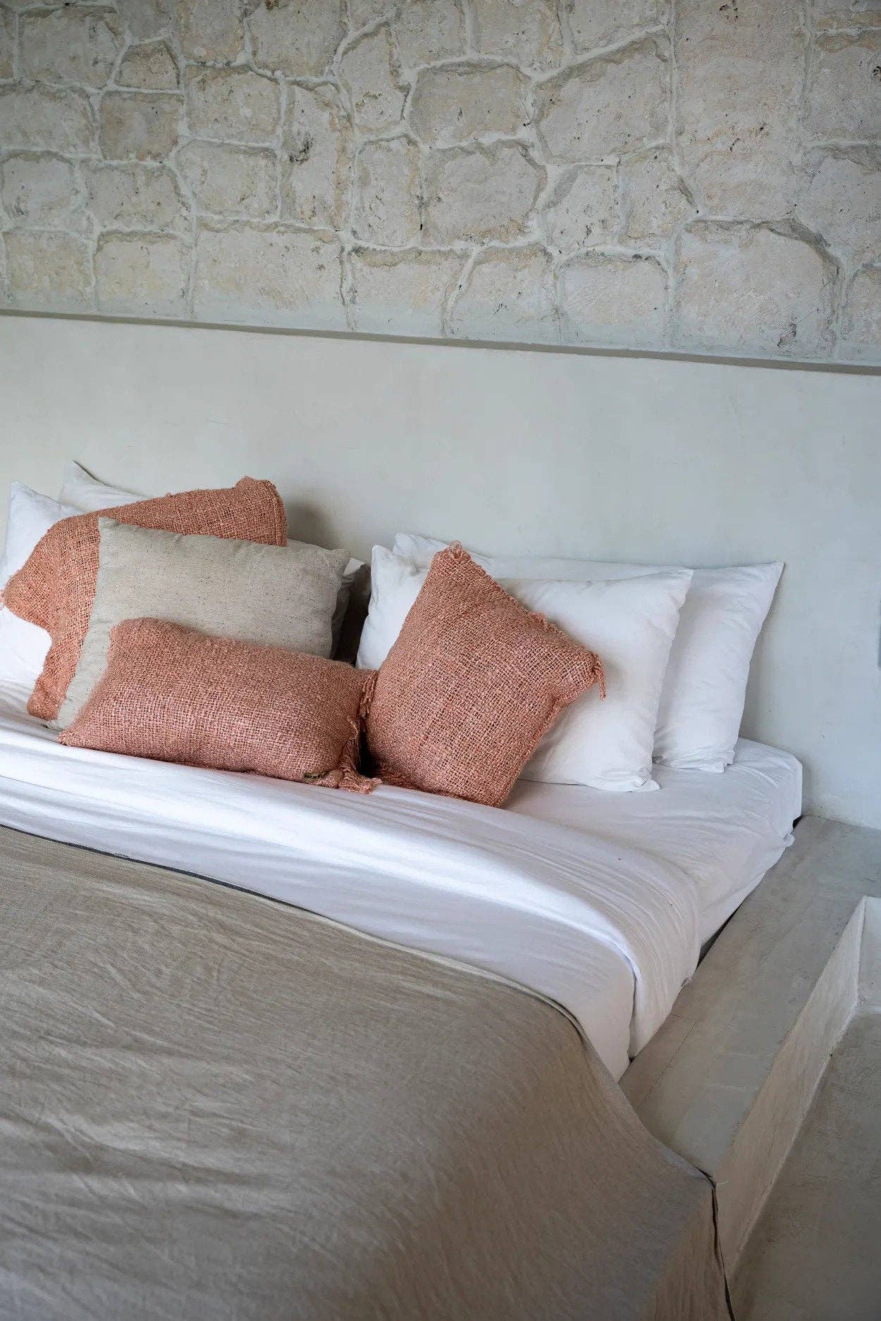 Bazar Bizar Living – wholesale Throw pillow cover – The Oh My Gee Cushion Cover - Salmon Pink - 40x404