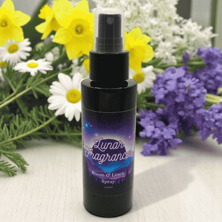 Spray de salle d'éveil printanier pour la vente par Lunar Fragrances