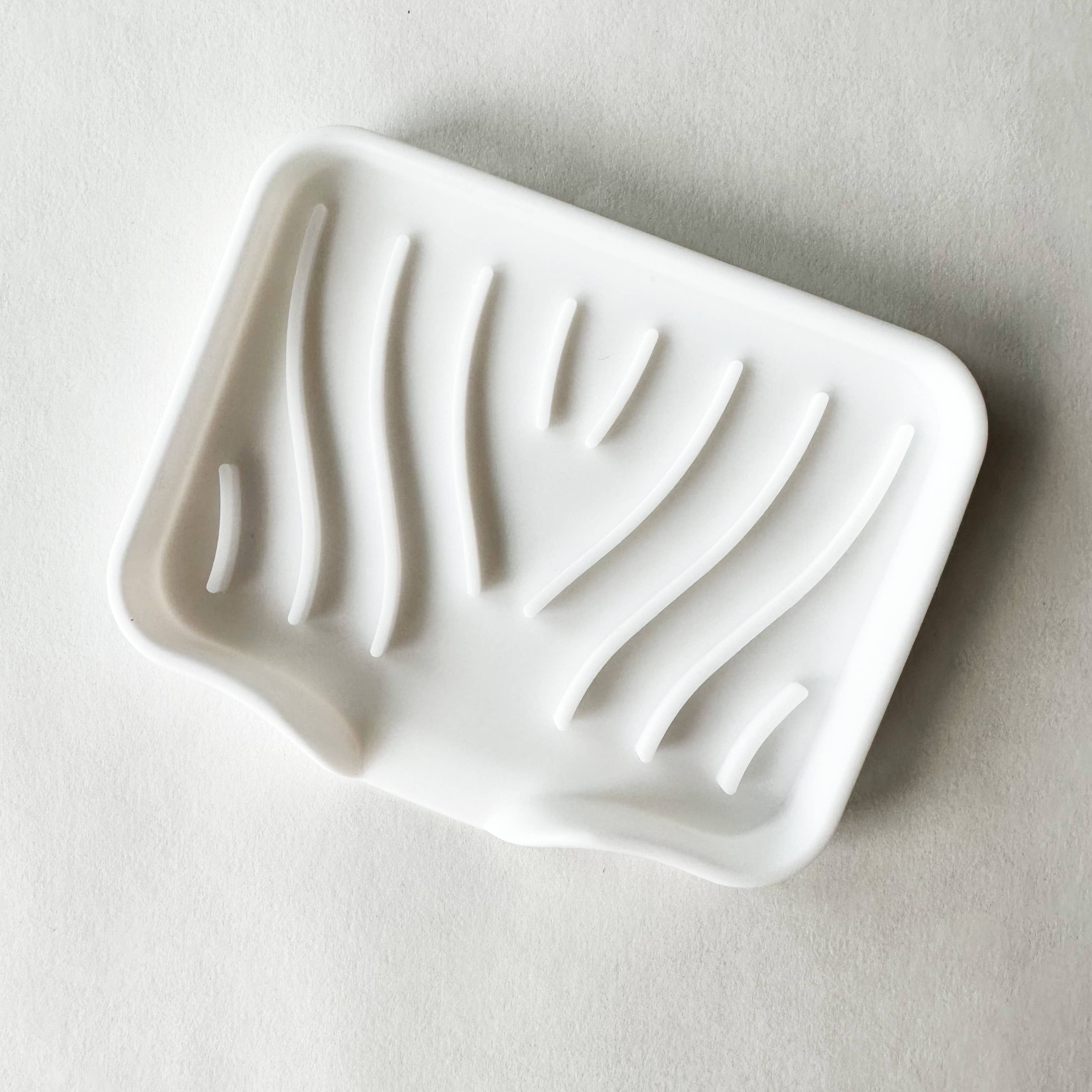 Smile Boutiques - Wholesale Bath Soap Dish - Reusable Silicone Soap Dish - Eco Friendly Soap Holder6