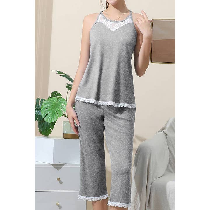 ENSEMBLE PYJAMA DÉBARDEUR DOS NAGEUR EN DENTELLE ET CAPRI pour la vente par Lily Clothing