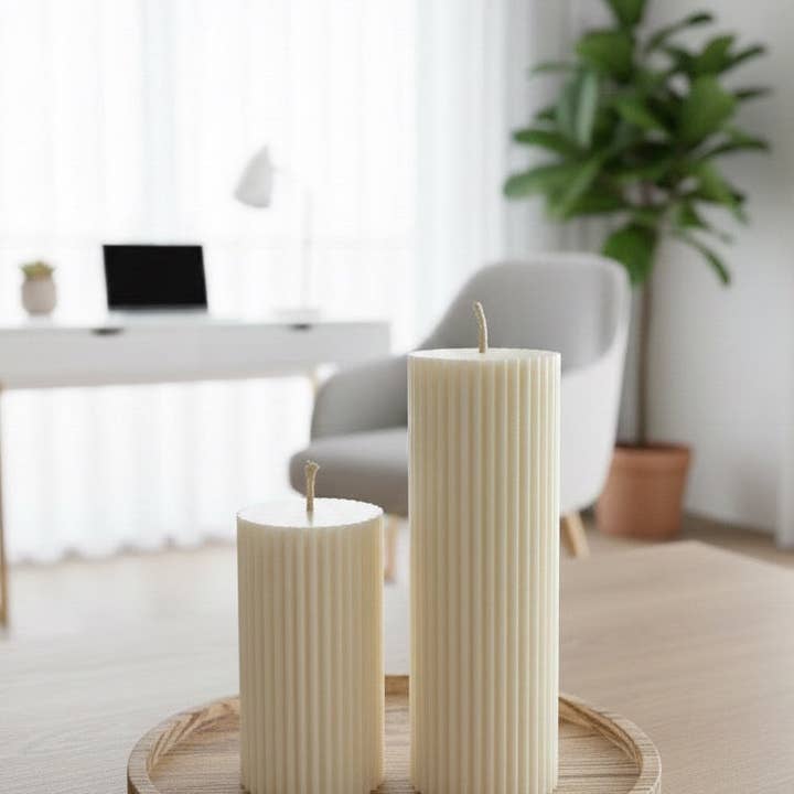 Bougies Pilier Côtelées | Bougies Rayées pour la vente par Flaming Figures