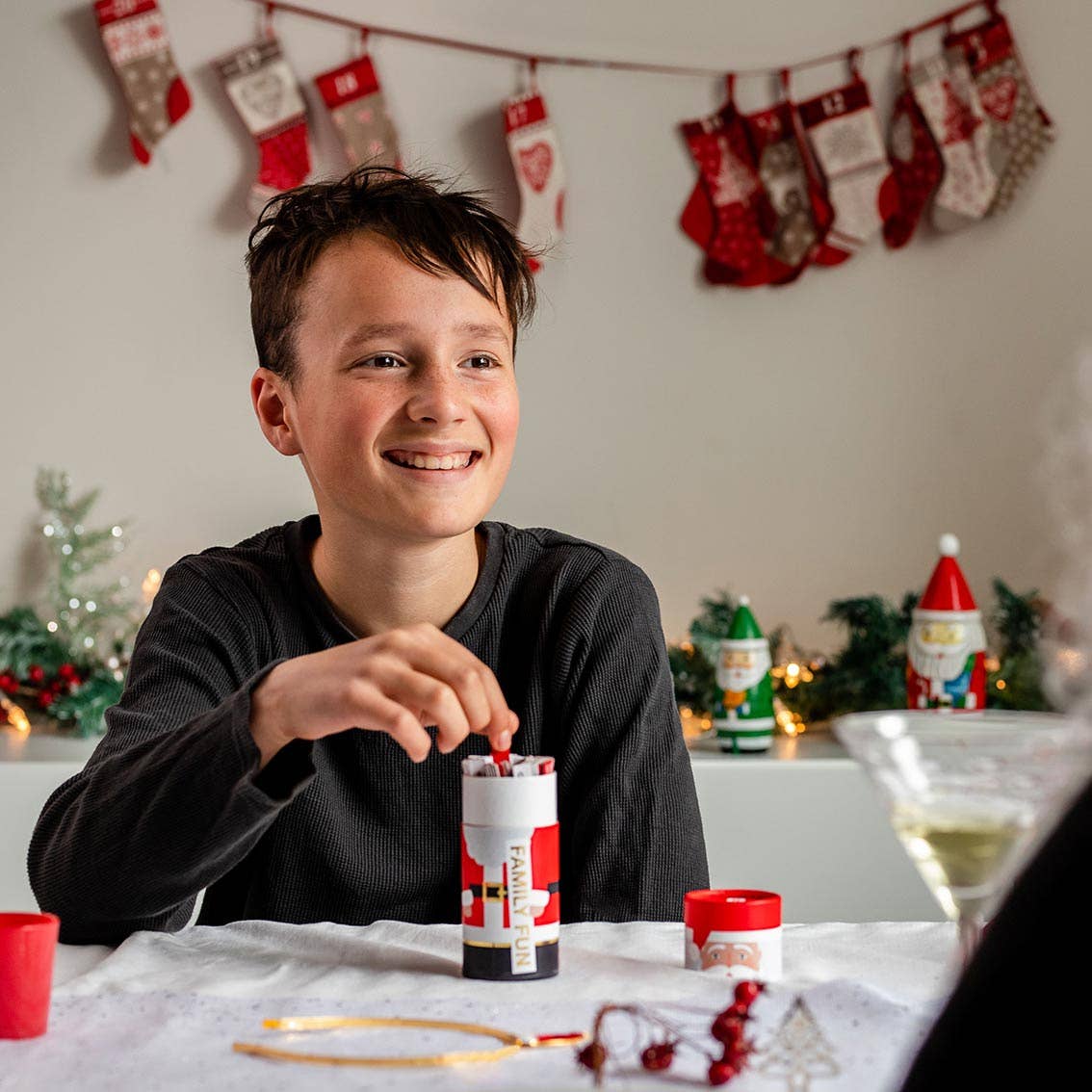 Talking Tables UK – wholesale Card game – Christmas Santa Dipstick Game | POS | Stocking Fillers |5