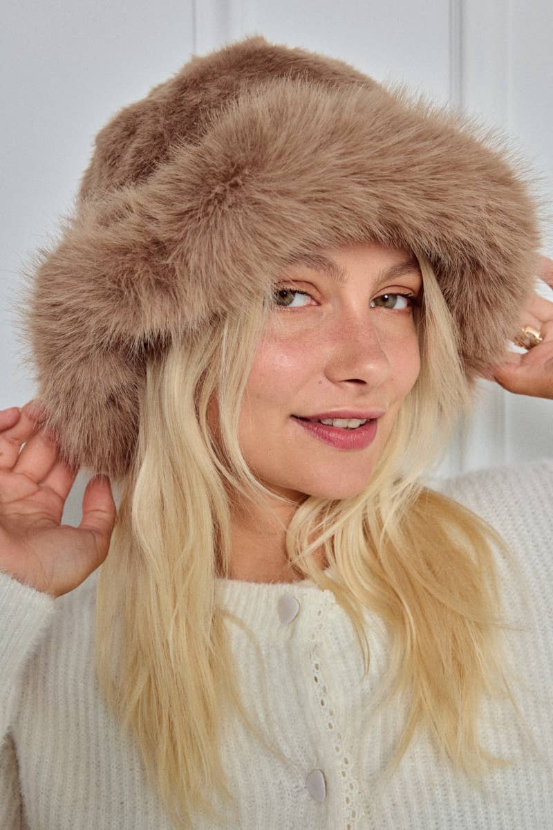 BYREN | ÉLINE L'ATELIER - Wholesale Beanie - Women's - Solid Faux Fur Russian Hat (Ushanka) MJ216SD3