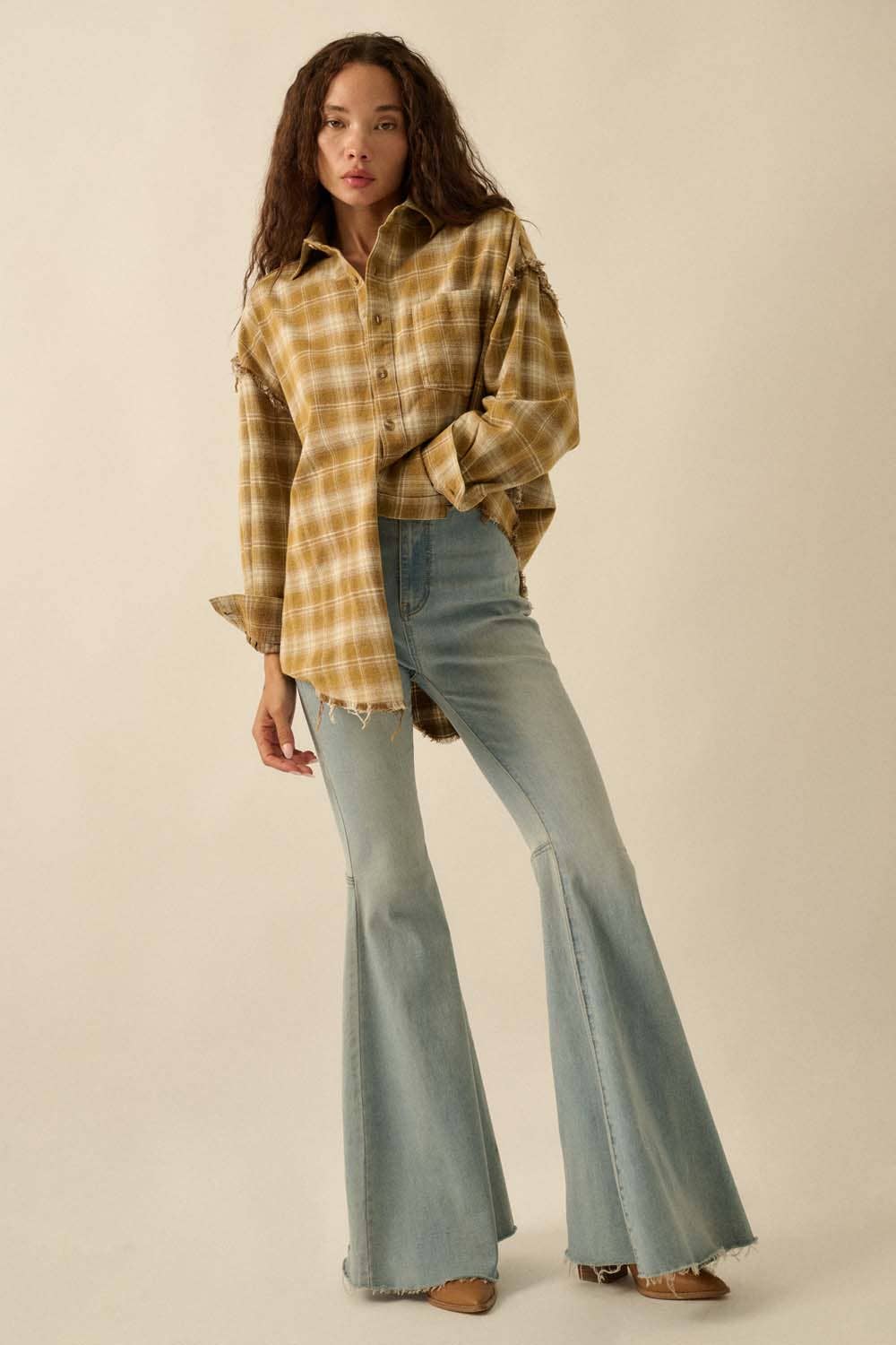 Promesa USA - Wholesale Button Down Shirt - Women's - Plaid Flannel Oversized Raw-Edge Pocket Shirt9