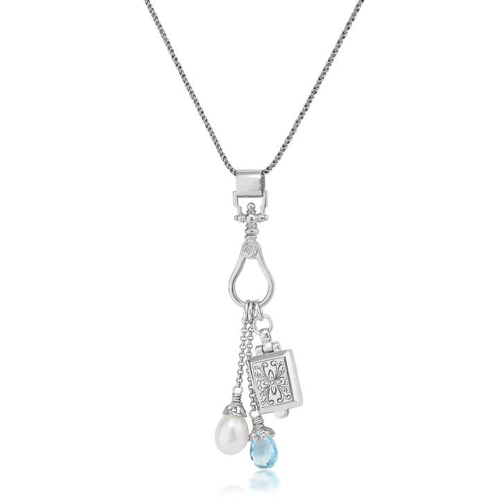 Medaljong Charm halskæde i blå topas og perle for engroshandel hos Anatoli Jewelry