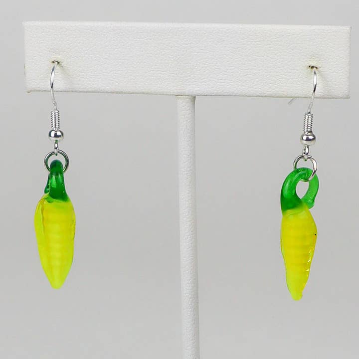 Boucles d'oreilles en forme de maïs en verre - Crochets en argent sterling, Foodie Vibes pour la vente par Relume