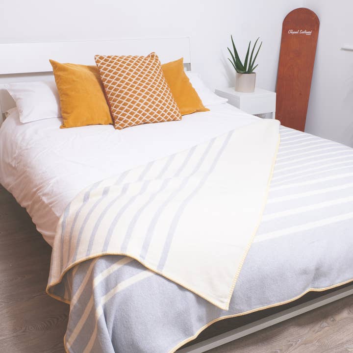 Atlantic Blankets – wholesale Throw blanket – Grey Stripe Recycled Cotton Blanket - Yellow Stitch3