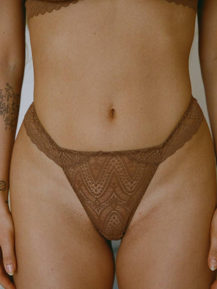 Tanga Eve - Brun for engroshandel hos Nénés