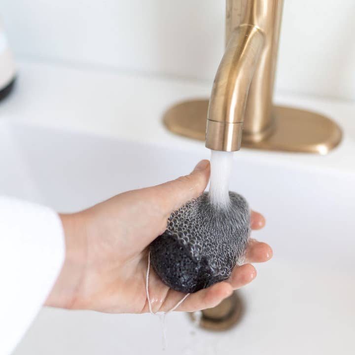 BKIND - Wholesale Facial Cleanser - Package-Free Konjac Sponges - Bamboo Charcoal