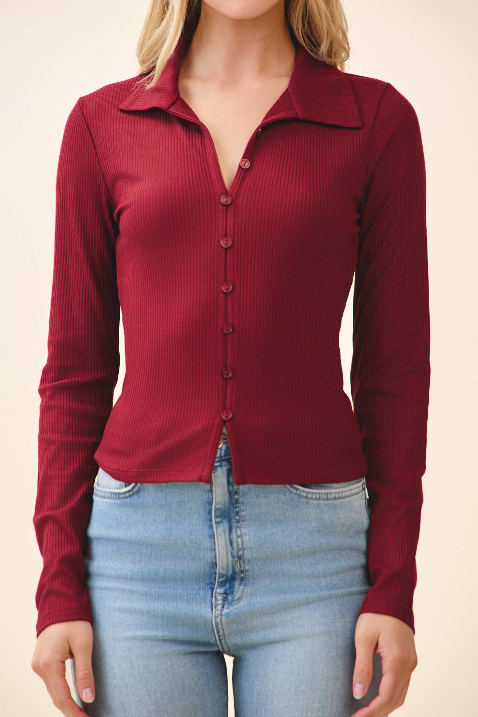 Heart & Hips - Vendita all'ingrosso Top in maglia - Donna - RT56235L - POLO A MANICHE LUNGHE CON BOTTONI E PASSANTE DAVANTI7