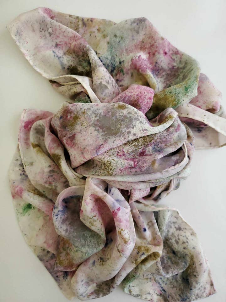 PAMANA Cachecol em Crepe de Seda Tingida Naturalmente/Têxtil (Longo 89") por atacado de Lu France Interiors LLC