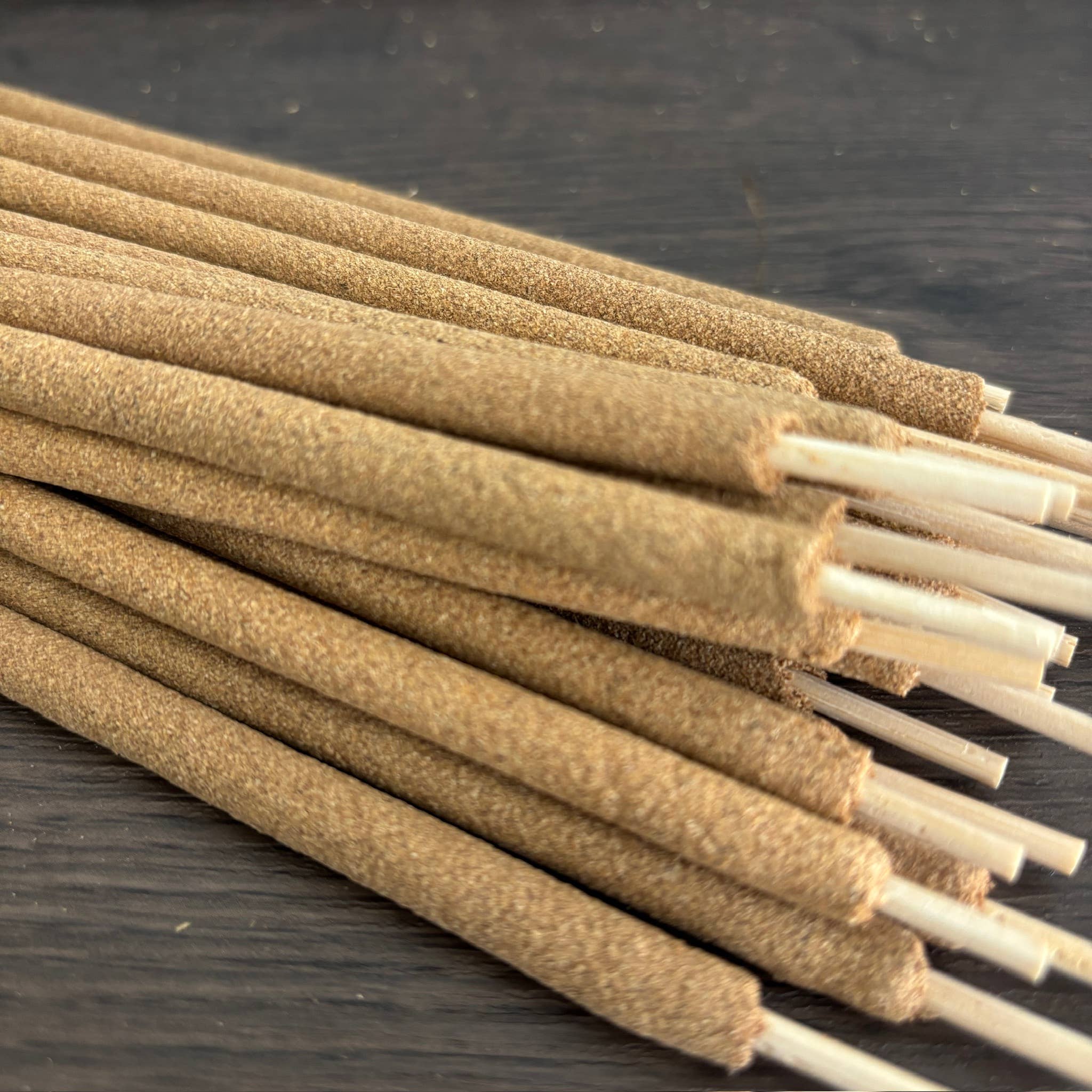 Zoe Artcrafts Corp. – Engroshandel Røgelse – Røgelsespinde af Palo Santo fra Peru, 1 stk. naturlig røgelse til rensning4