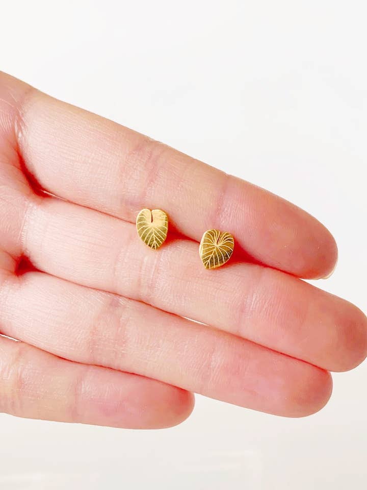 Philodendron Gloriosum Plant Studs | Hypoallergeen voor wholesale door Dainty Little Tiny Things