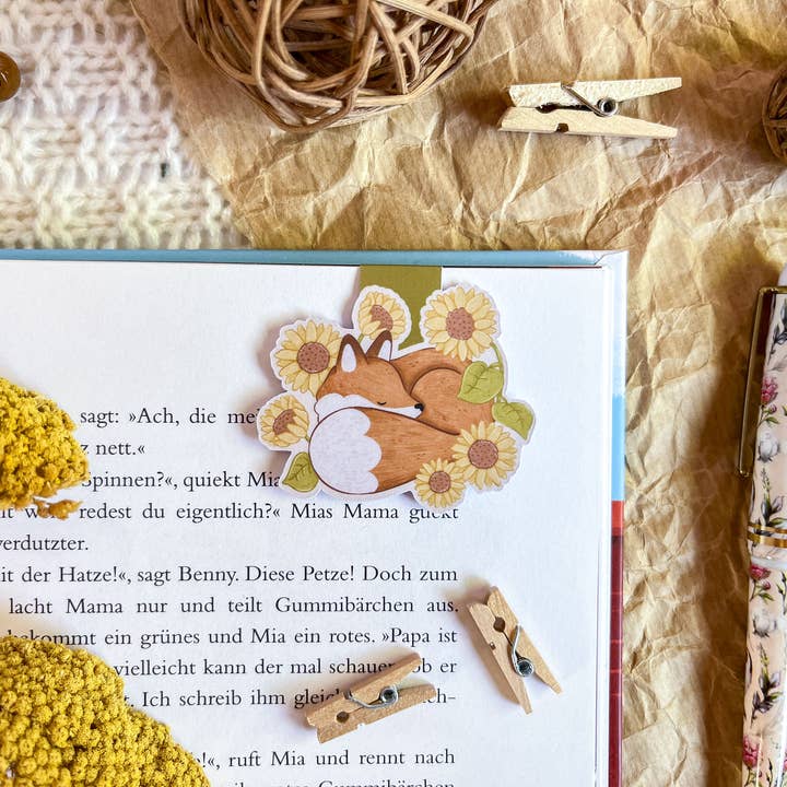 Magnetic Bookmark - Sunflower Fox for wholesale by annalunakdraws