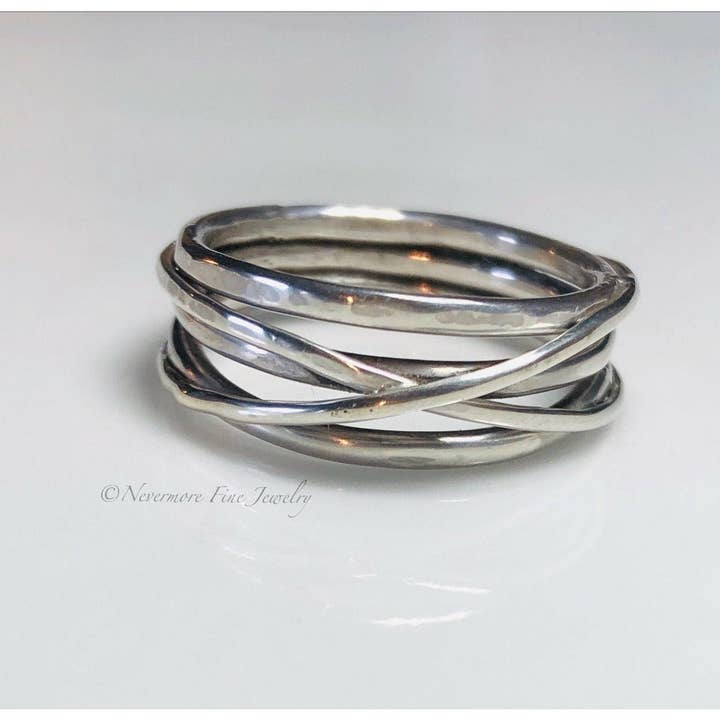 Einfacher Dreiband-Ring für den Großhandel von Nevermore Fine Jewelry