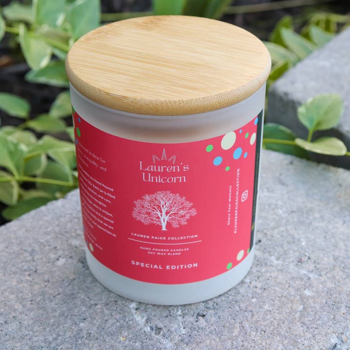 Lauren's Unicorn | 2a edizione | Candela in cera di soia | 12 oz. per la vendita all'ingrosso da parte di Lauren Paige Collection