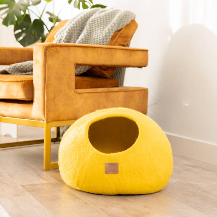 Fuzzy cove - Wholesale Pet Cave - Cat/Dog - Premium Felted Wool Cat Cave Bed - Sunny Yellow
