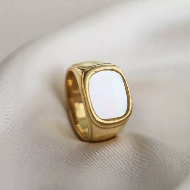 90’s Culture RING for wholesale by Folie à Trois