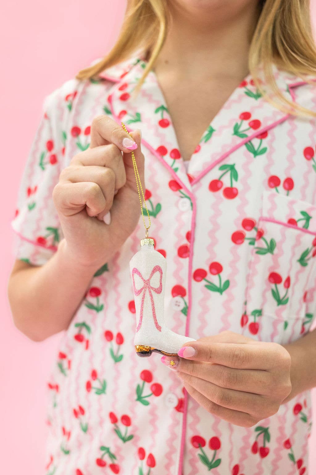 Rock Paper Scissors – wholesale Prydnad – Cowboystövel julprydnad med glittrig rosa rosett2