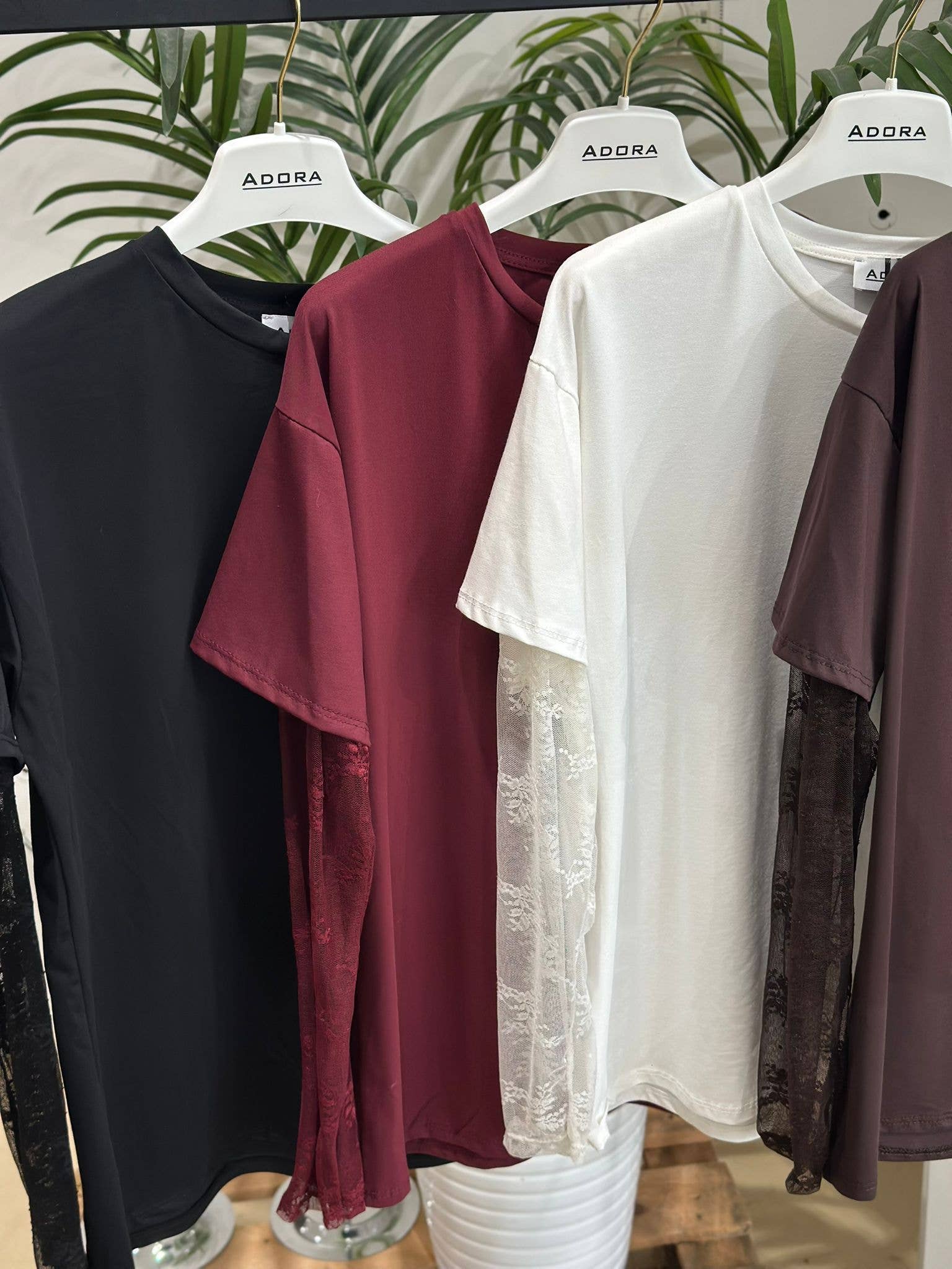 ADORA - Wholesale T-Shirt - Women's - Lace sleeve T-shirt1