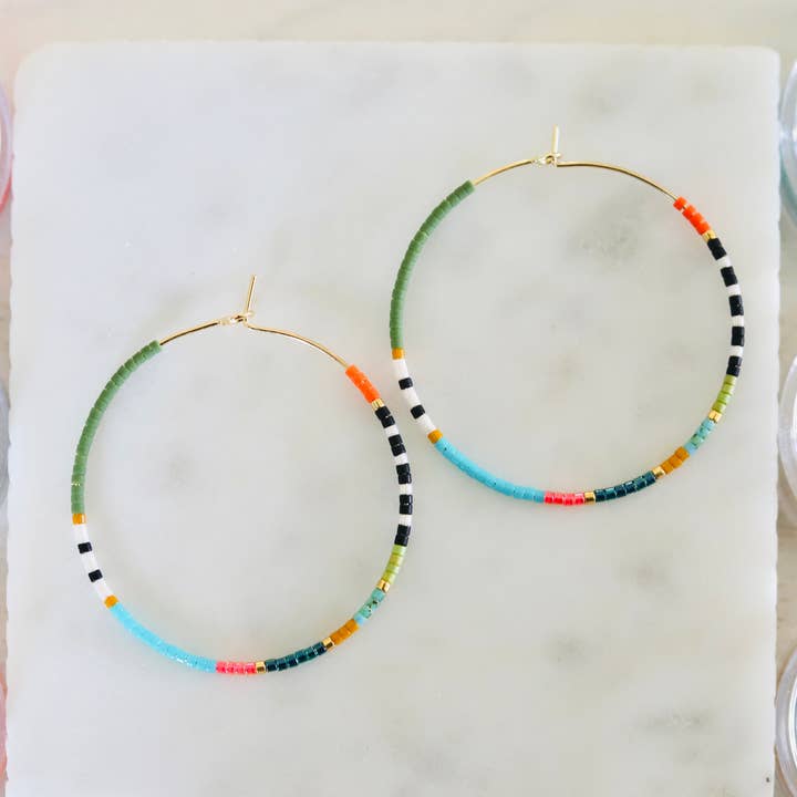 orecchini a cerchio miyuki con perline in vetro Pie in The Sky per la vendita all'ingrosso da parte di Girls Day Out by Amy Houston