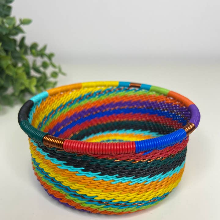 Eve & Nico Gifts & Home Decor - Wholesale Decorative plate/dish/bowl - Tuna Tin - Full Rainbow2