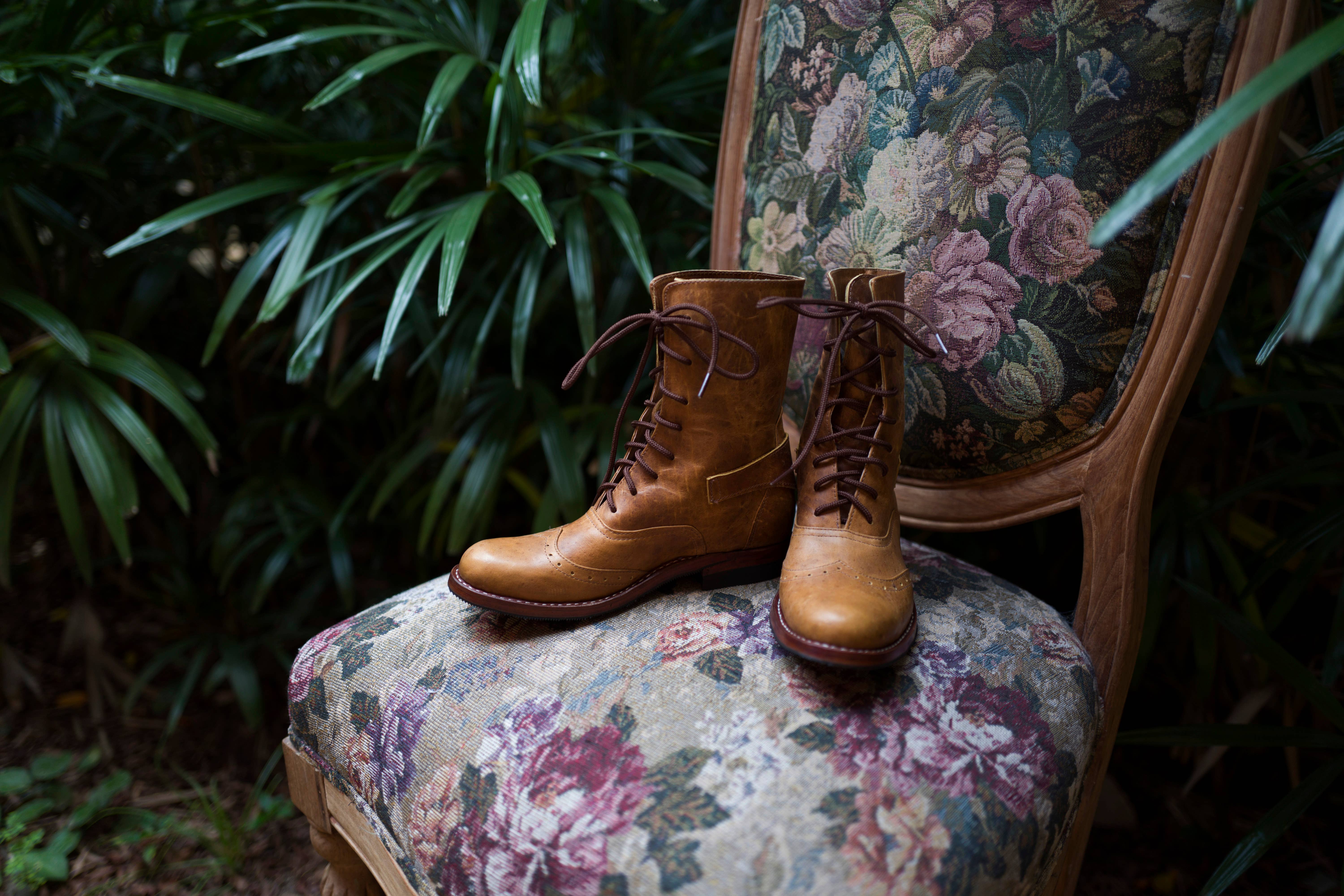 Atitlan Leather - Vendita all'ingrosso Anfibi/stivali militari - Donna - Stivaletti vittoriani in pelle marrone chiaro6