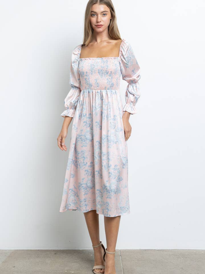 ID2442 Robe en satin à imprimé floral pour la vente par KIWI