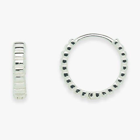 Ridges Click Hoop argenté pour la vente par Koi Atelier