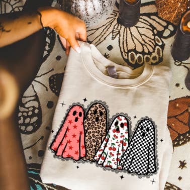 Herfst Geesten Grafische T-shirts & Sweatshirts, Kies uit 4 kleuren voor wholesale door Trendy Chic Apparel LLC