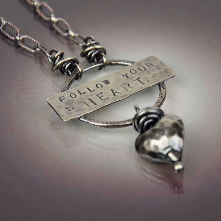 CB&CO - Wholesale Pendant/Charm Necklace - "FOLLOW YOUR HEART' Rotating Necklace - SM0