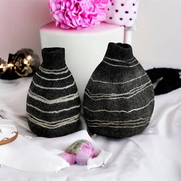 The African Home Goods - Wholesale Vase - Tribal Line Gourd Felted Wool - Black8