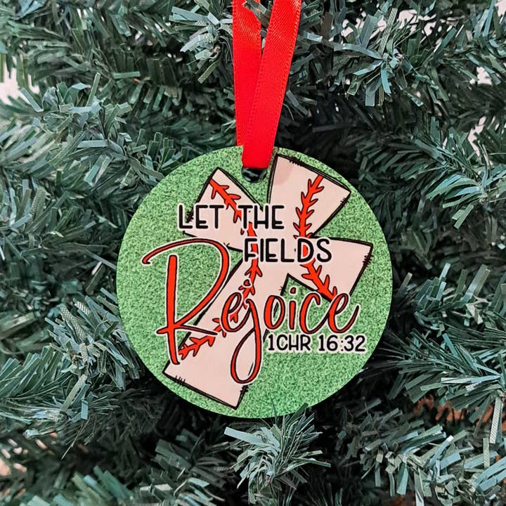 Décoration de Noël en forme de croix sportive de baseball pour la vente par Giftable Memories