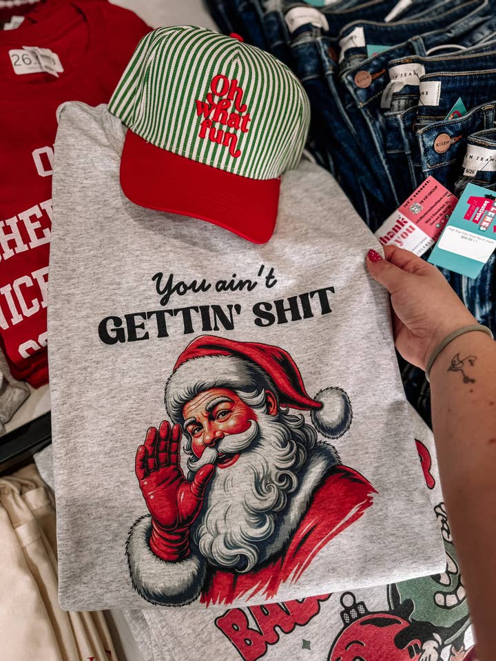 Maglietta o Felpa di Natale con Babbo Natale Sarcastico e Divertente per la vendita all'ingrosso da parte di Jolene's Boutique