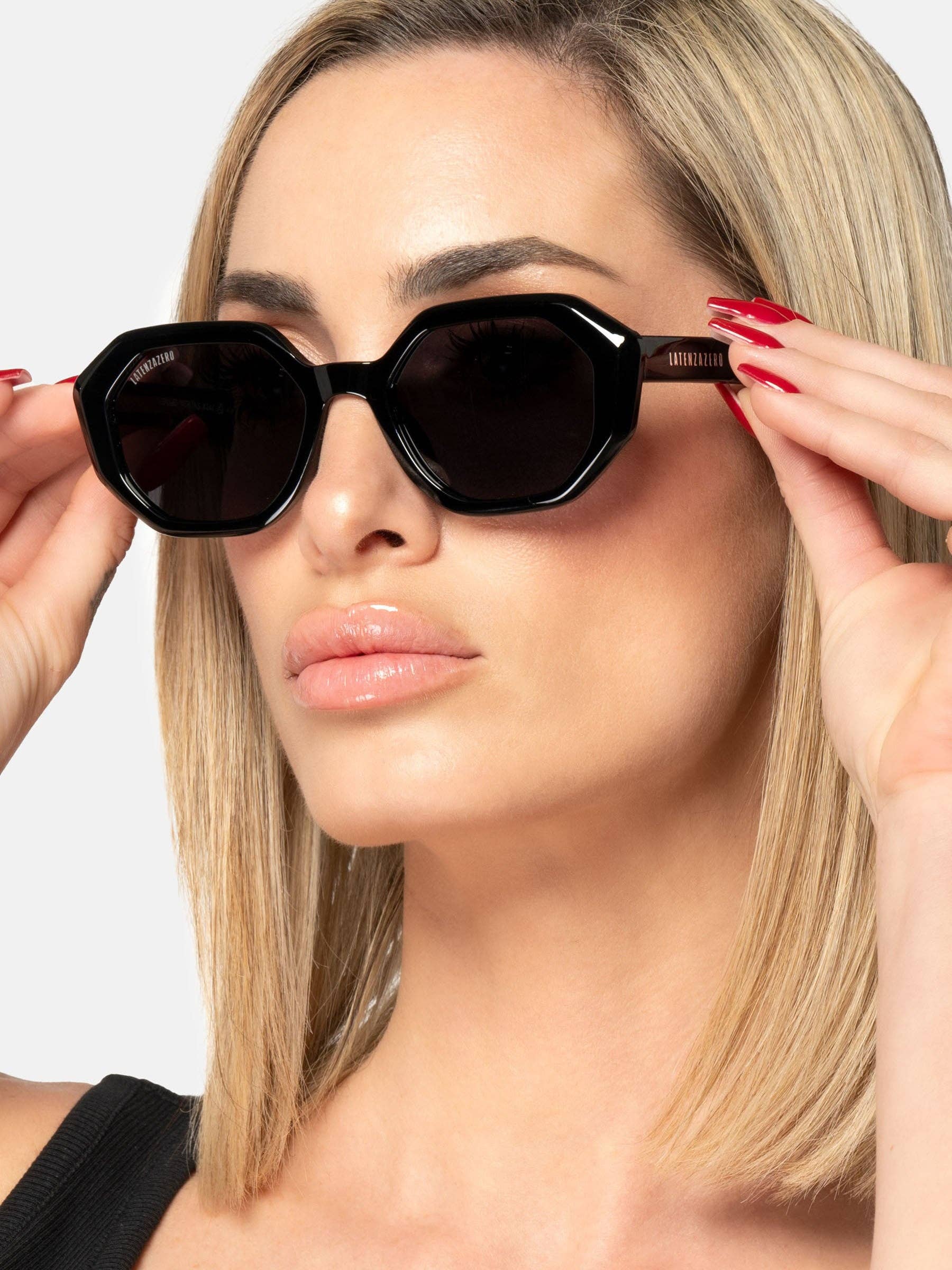 Resonance Black Veritas - Sunglasses for wholesale on Faire5