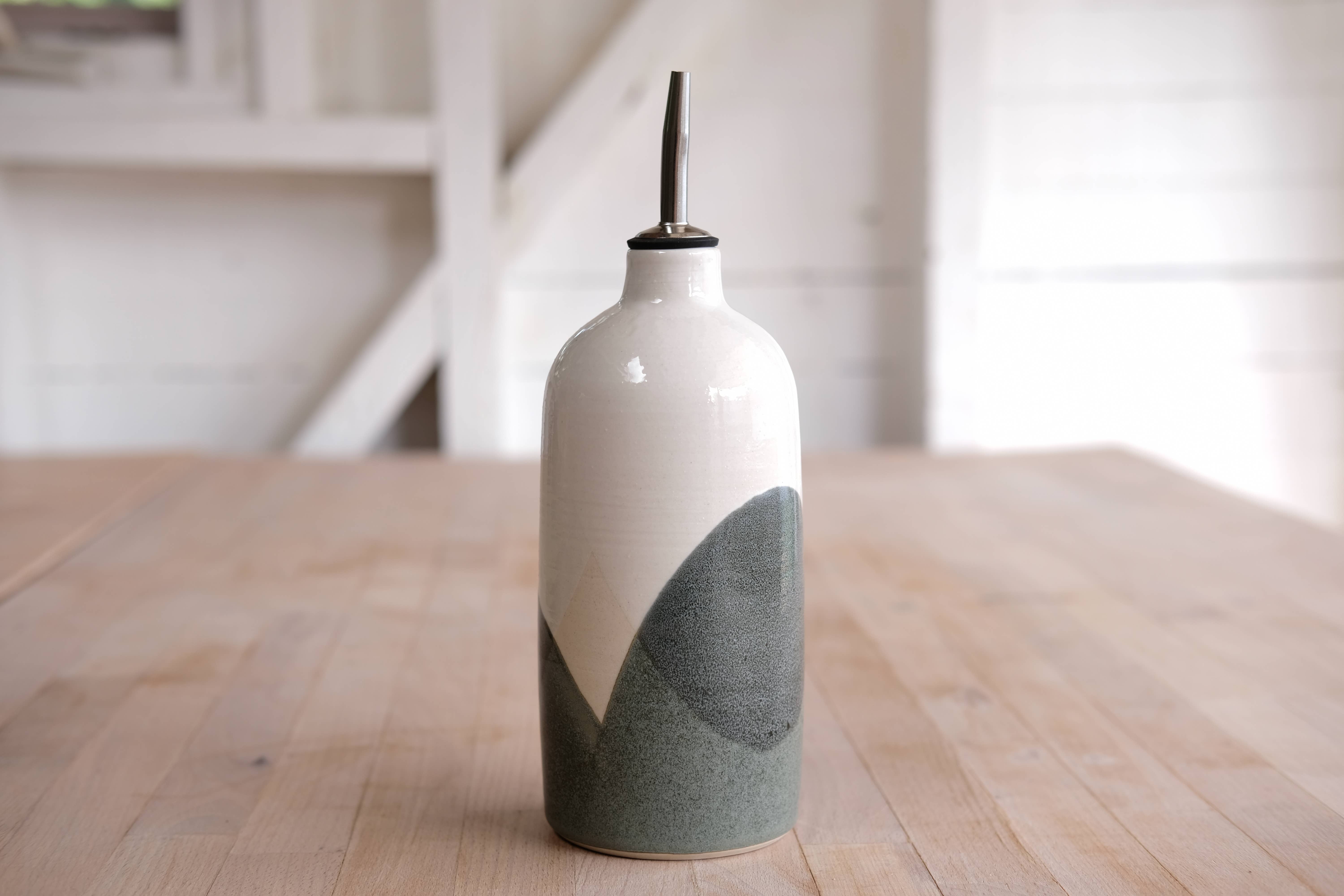 FHAR Studio - Wholesale Oil/Vinegar Dispenser - core - 23 fl oz oil cruet - handmade, porcelain2