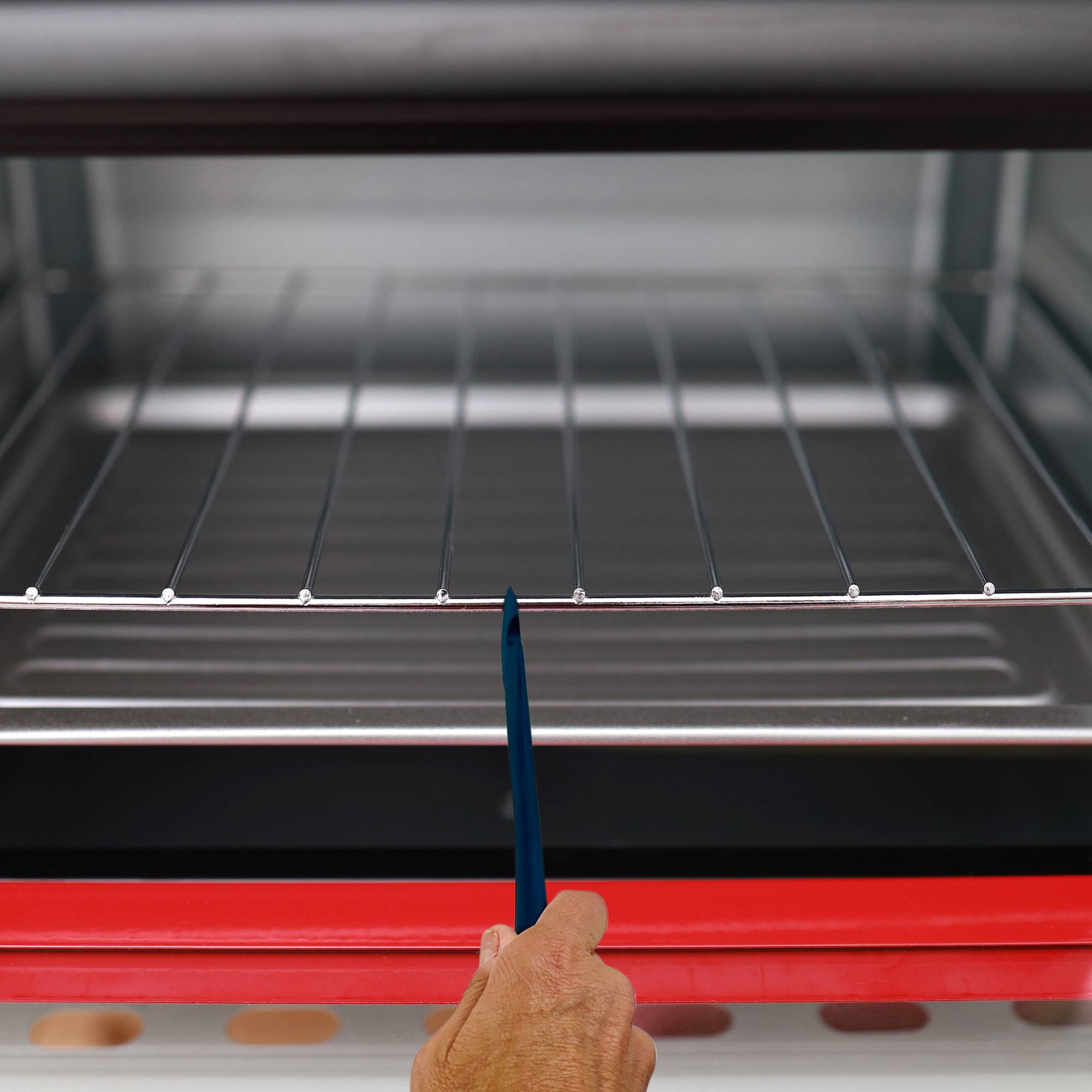 Fox Run Brands – Engroshandel Køkkenredskab – Fox Run silikone ovnrist trækker og skubber, marineblå, 10"7