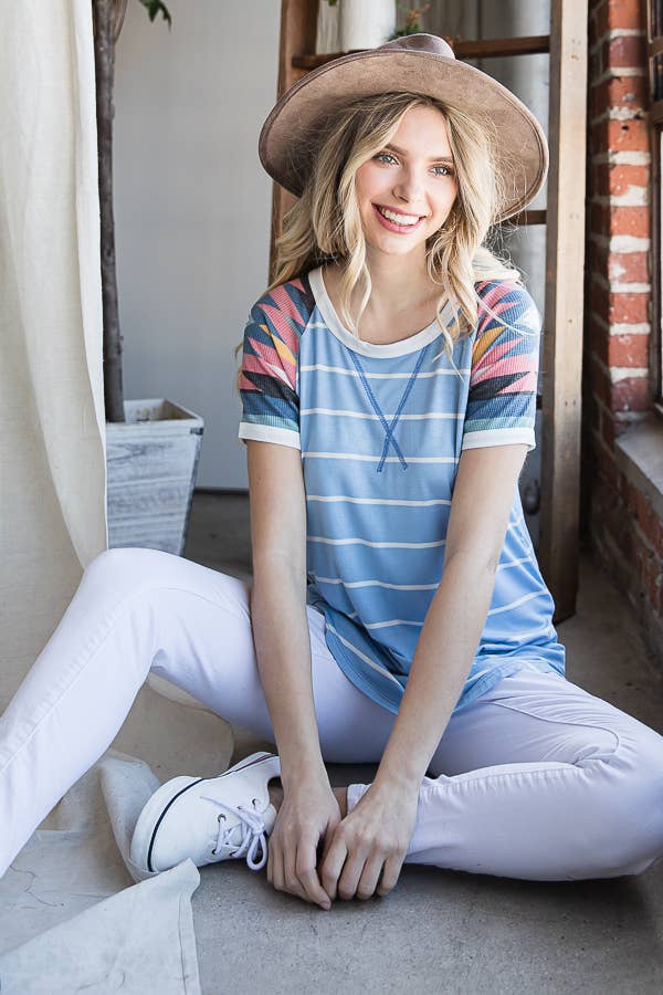 7th Ray – Engroshandel T-shirt – til kvinder – Casual Stribet Aztec Raglan Kortærmet T-shirt T412213