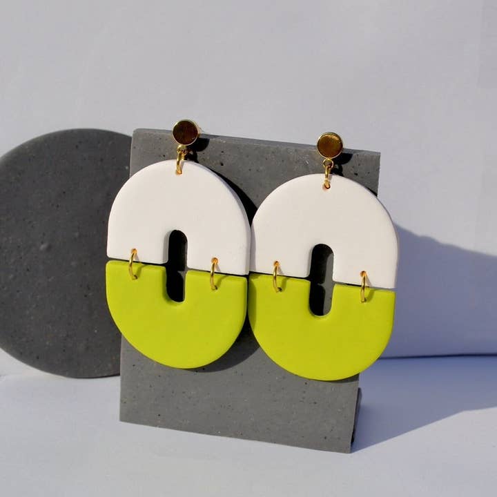 Clay Jewels by Jules – wholesale Dangle earrings – Funky White and Neon Lime Green Polymer Clay Statement Earrings