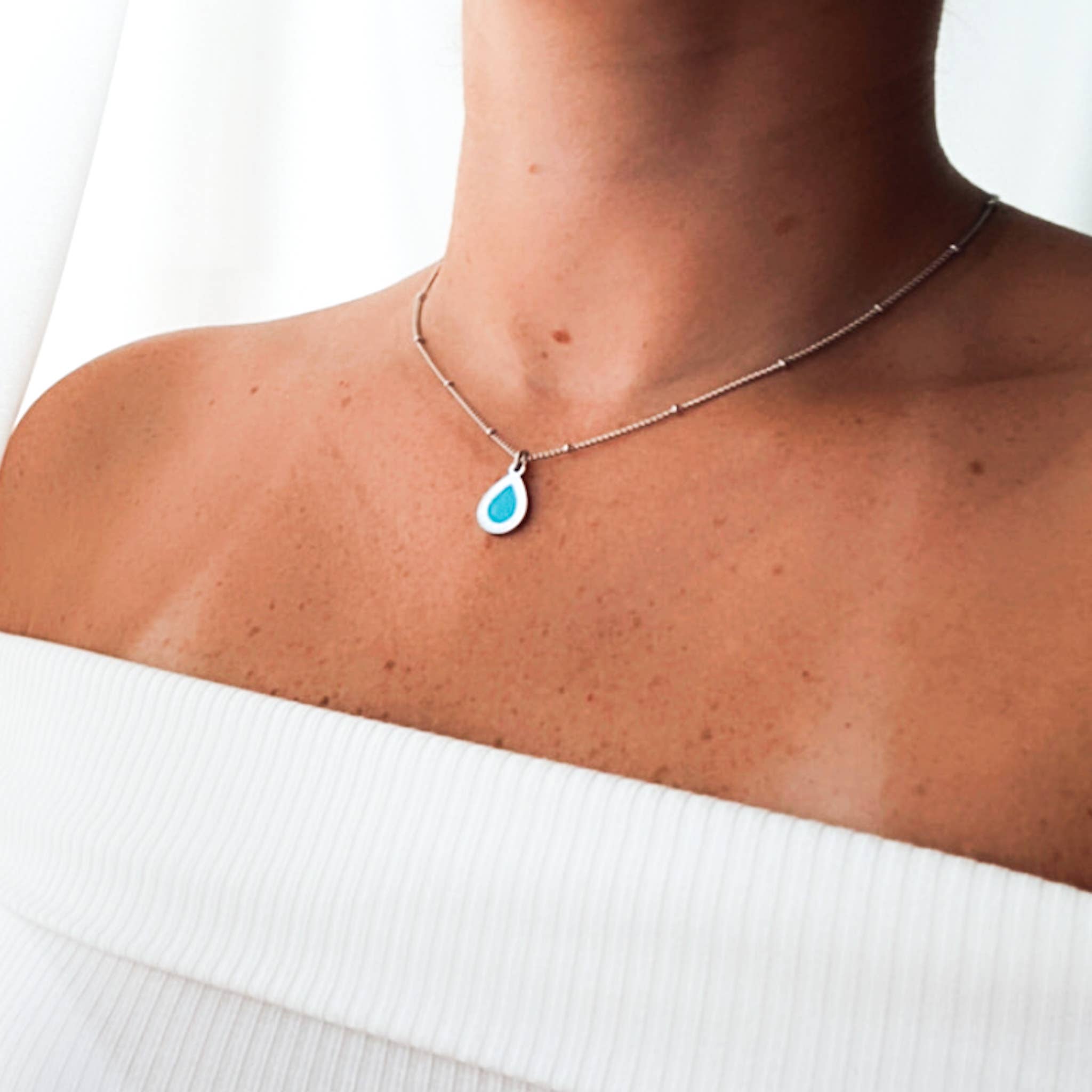 OCLOVE - Wholesale Pendant/Charm Necklace - Gota pendant - made with recycled plastic from the sea10