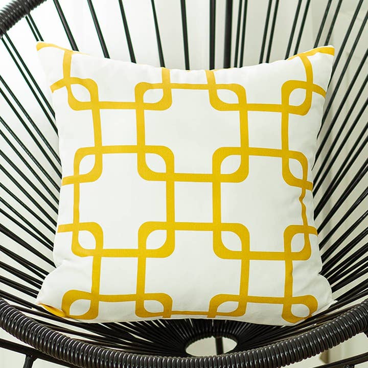 Taie d'oreiller et insert carré géométrique carré 18" pour la vente par MIKE & Co. NEW YORK