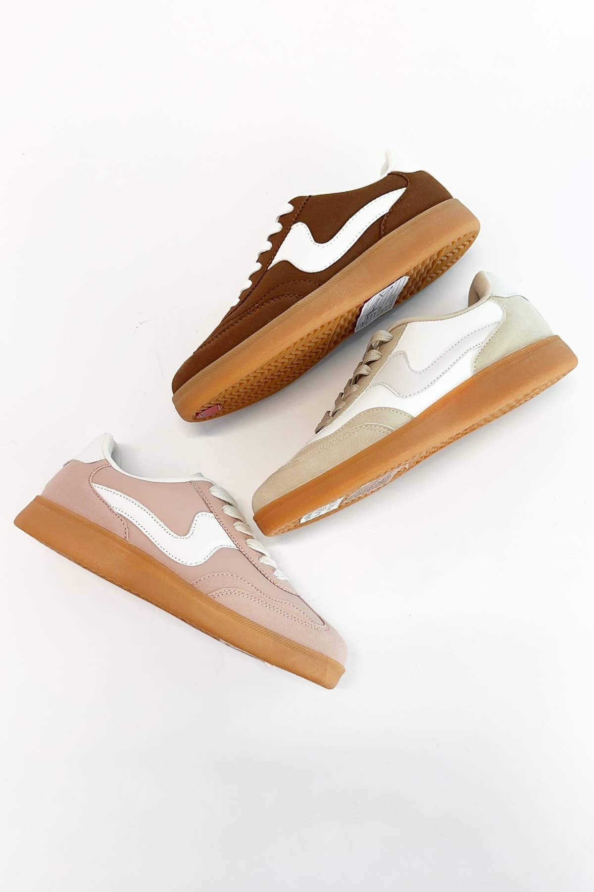 CCOCCI - Vente Baskets tendance – femme - BASKETS BASSES MODERNES À RAYURES ONDULÉES SWOOSH3