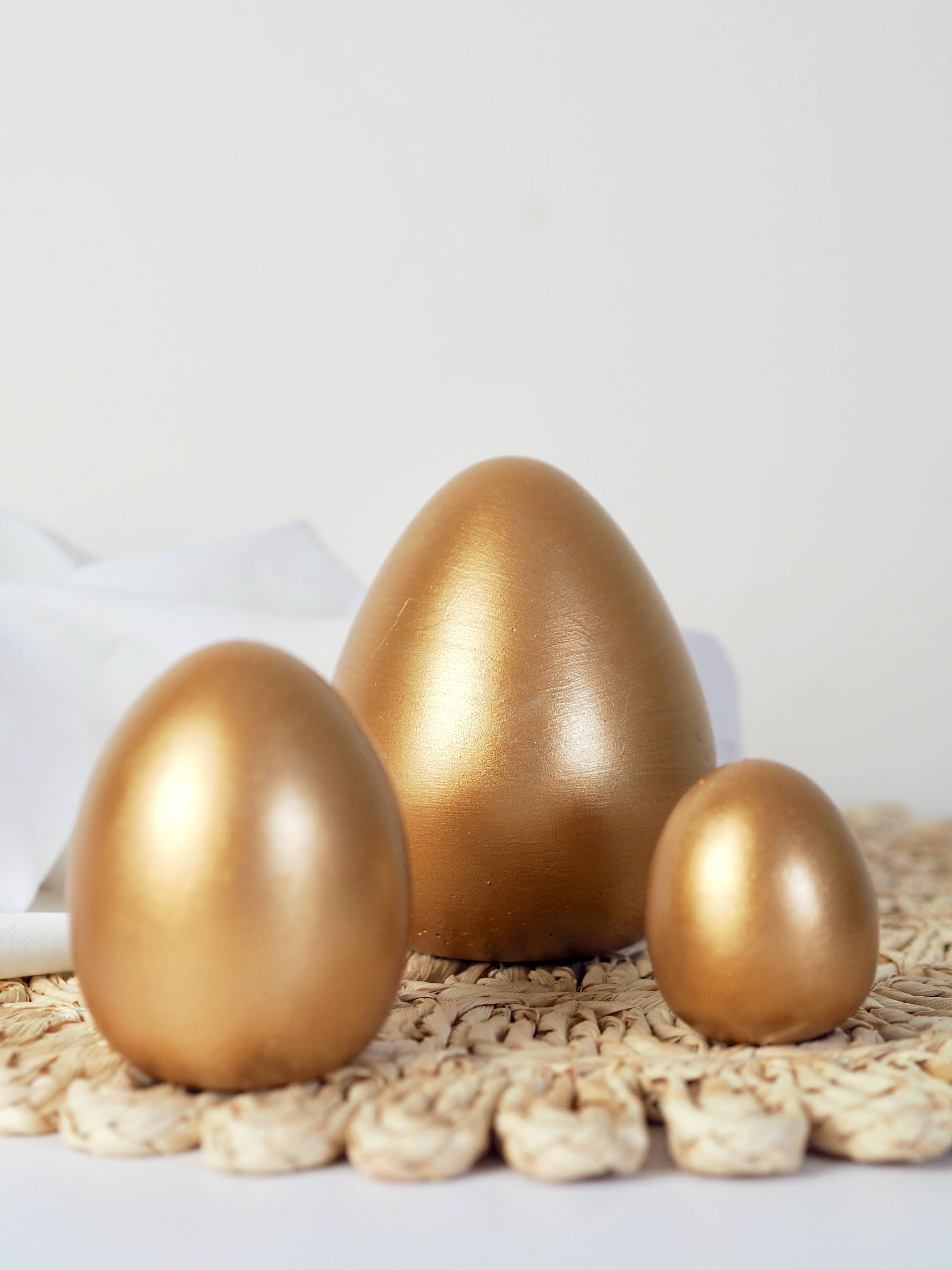 Feathered Oak – wholesale Decorative tabletop object – Concrete Eggs | Easter Decor | Spring Decor | Egg Ornament5