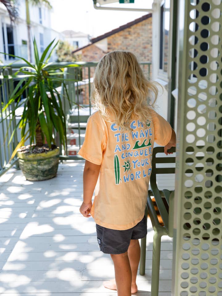 Maglietta Catch the Wave (Pesca Sorbetto) per la vendita all'ingrosso da parte di SAND N SALT KIDS