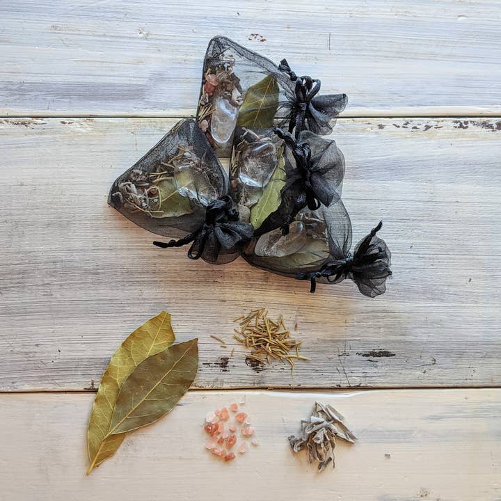 Pretty Potions Apothecary - Wholesale Meditation supplies - Tarot and Oracle Cleansing Bag