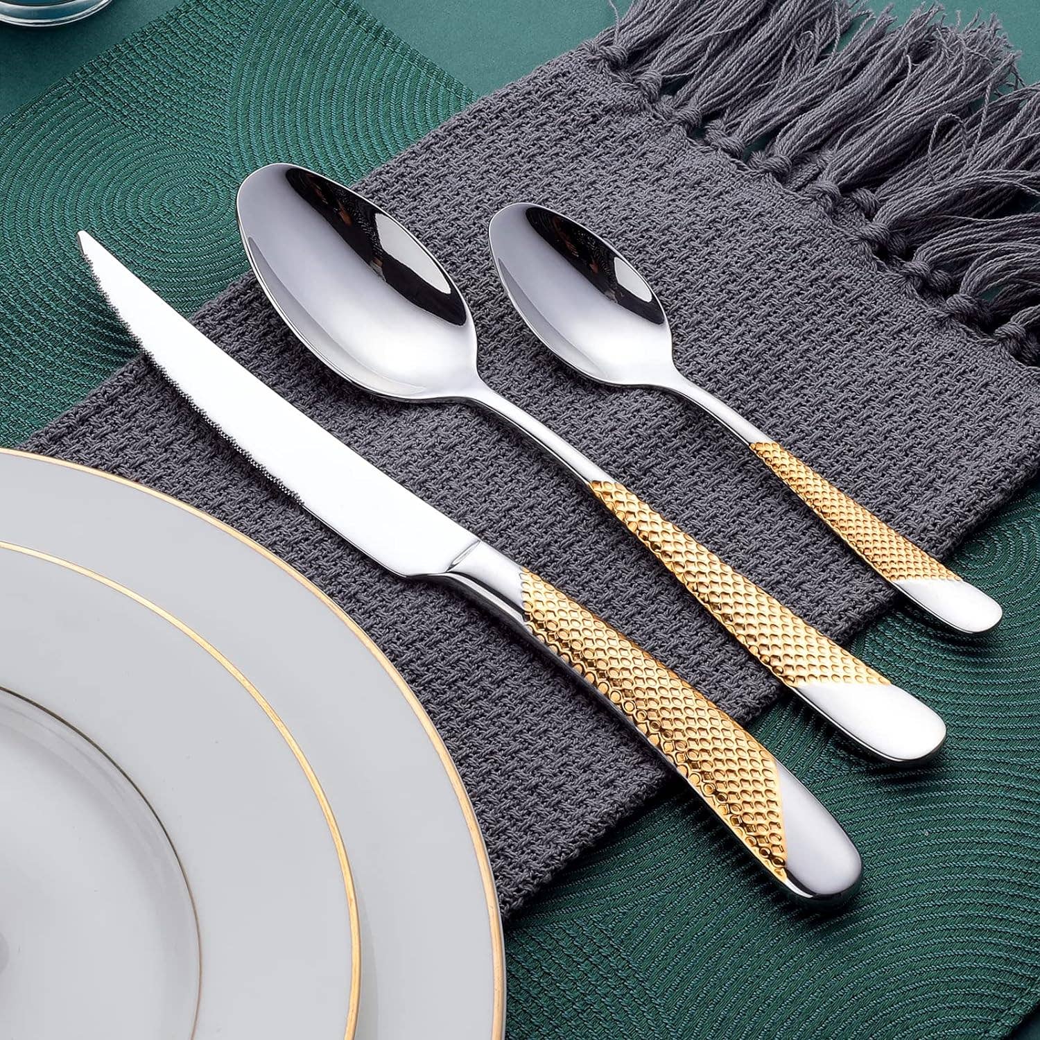 VIGOR - Wholesale Flatware Set - Perfect Holiday Gift 24-Piece Gold Forged Stainless Steel Fl7